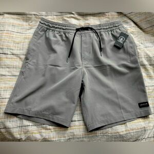 Men’s Volcom shorts M